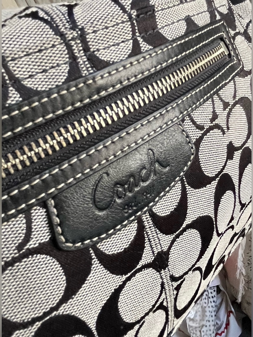 Coach Vintage Y2K Signature Hobo Shoulder Bag, EUC like New 🩶🖤 - Picture 9 of 13
